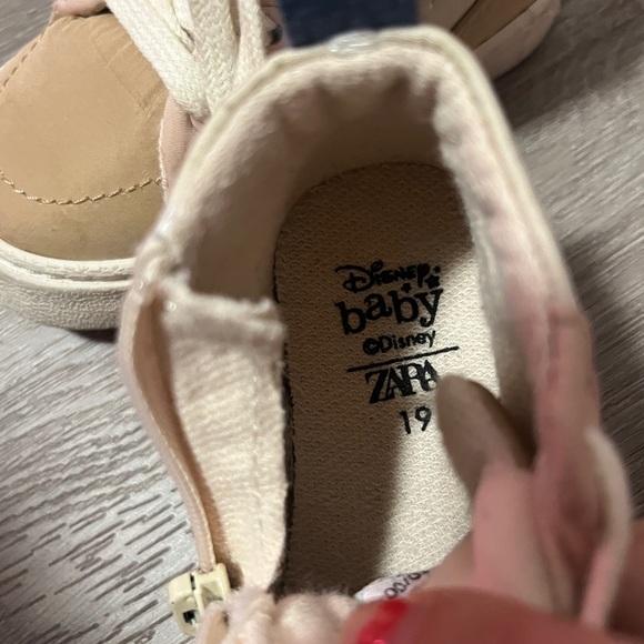 Beige/pink Minnie Mouse high top sneakers size 19 Zara- like new - Picture 2 of 3